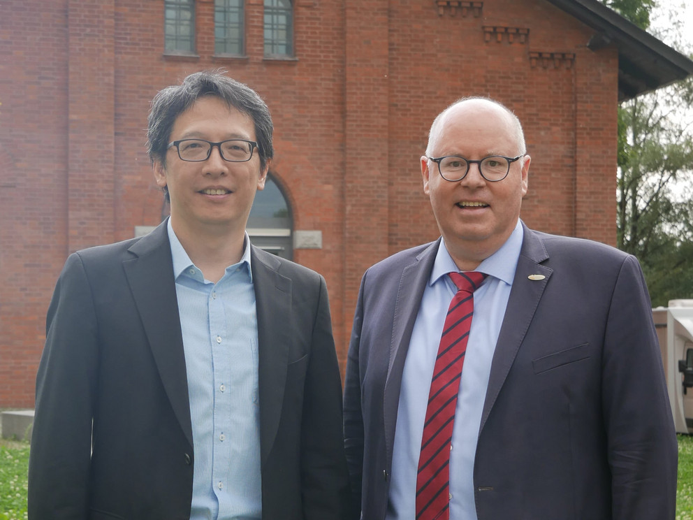 Prof. Dr. Robert Esser und Prof. Dr. Chih-Jen Hsueh 