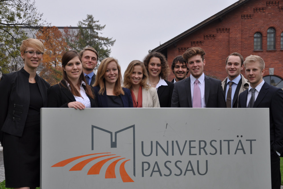 Vis Moot Team 2012/13